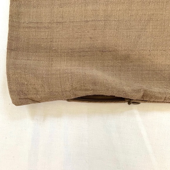 22” x 22” Brown/purple handwoven silk pillow case - Picture 6 of 6